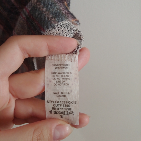 Top with tags - Picture 3 of 5